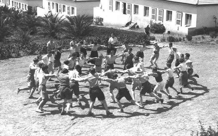 הקבוצות הראשונות